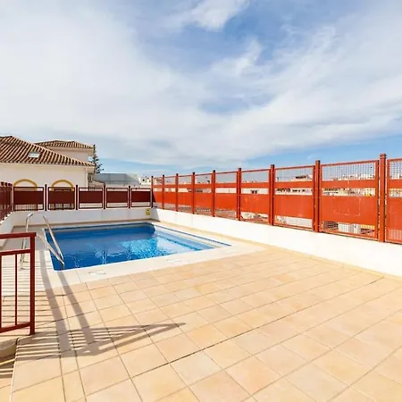 With Pool Apartmán