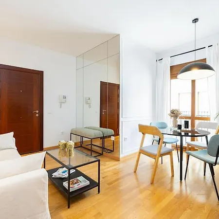 Apartment With Pool Malaga