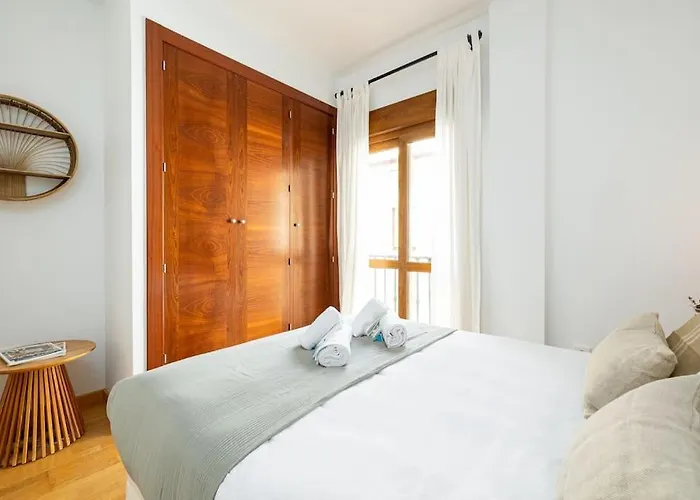 Apartment With Pool Malaga